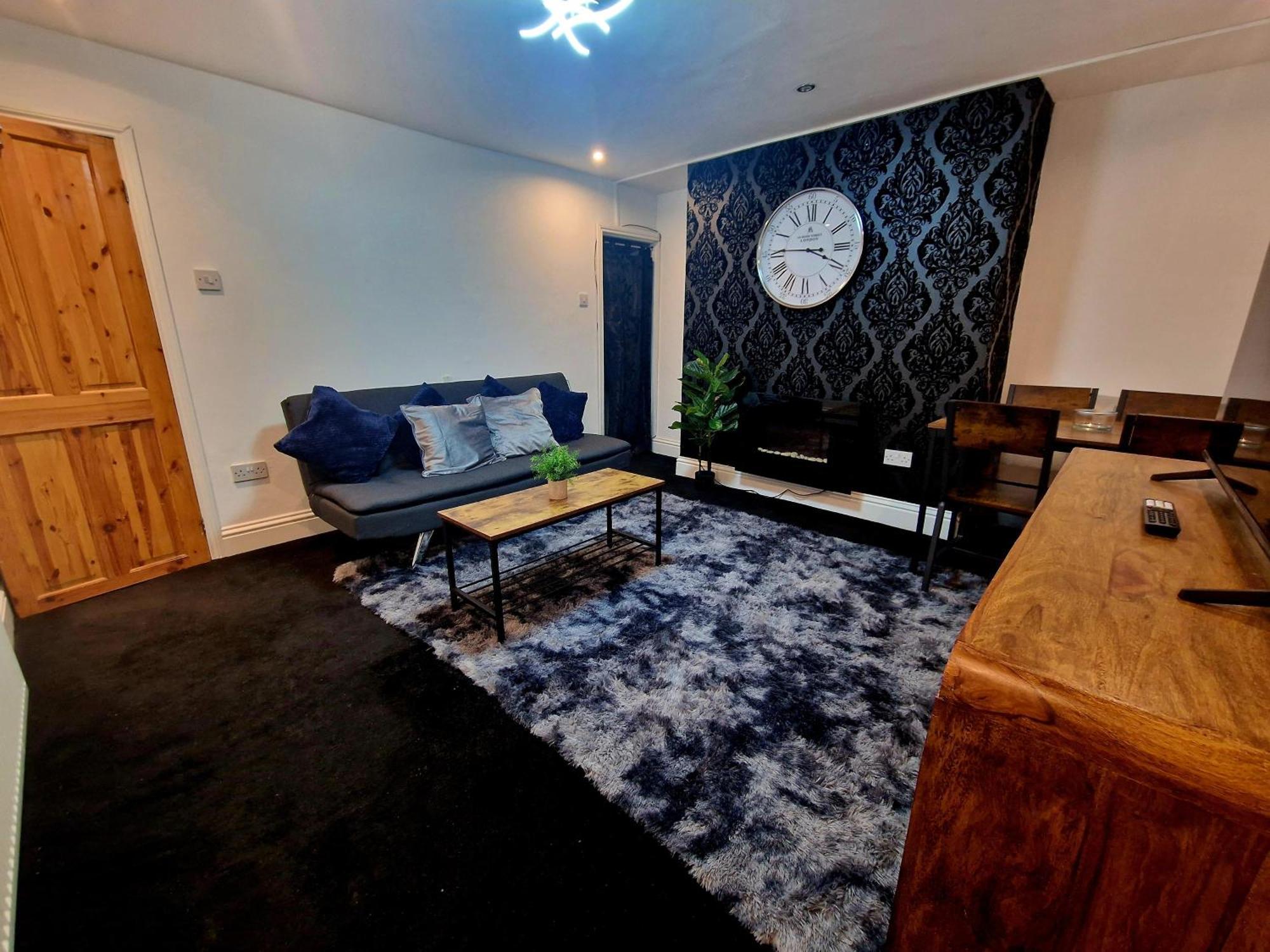 Private Courtyard Apartment In Bradford With Parking 쉬플리 외부 사진